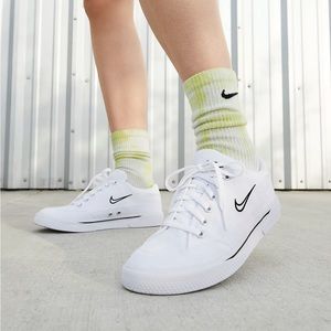 Nike Retro GTS Women's, size 6